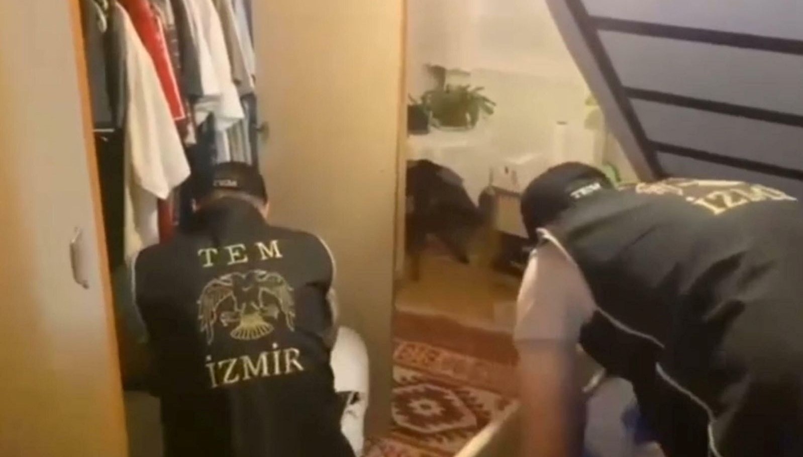 izmir merkezli teror orgutu operasyonu 18 gozalti dIt9u27j