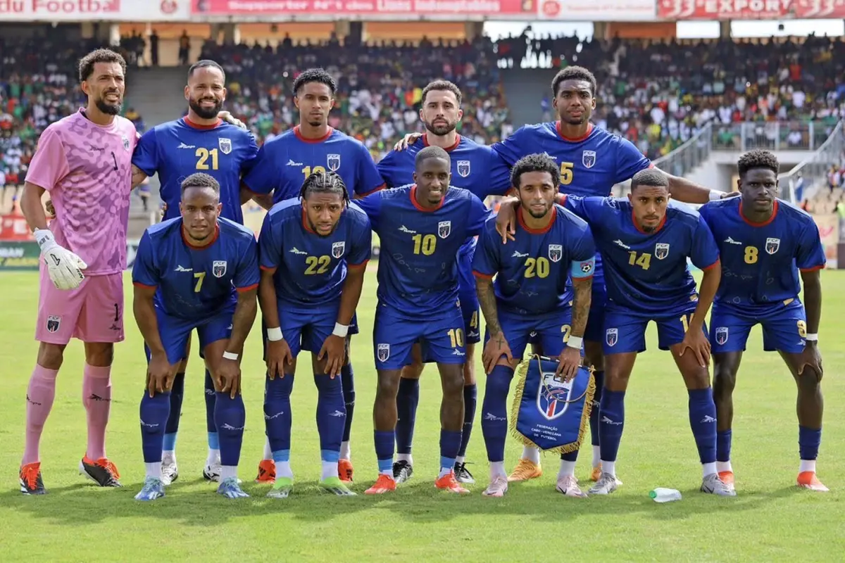 480 bin nufuslu yesil burun tarihinde ilk kez dunya kupasinda uyKLaspi.jpg