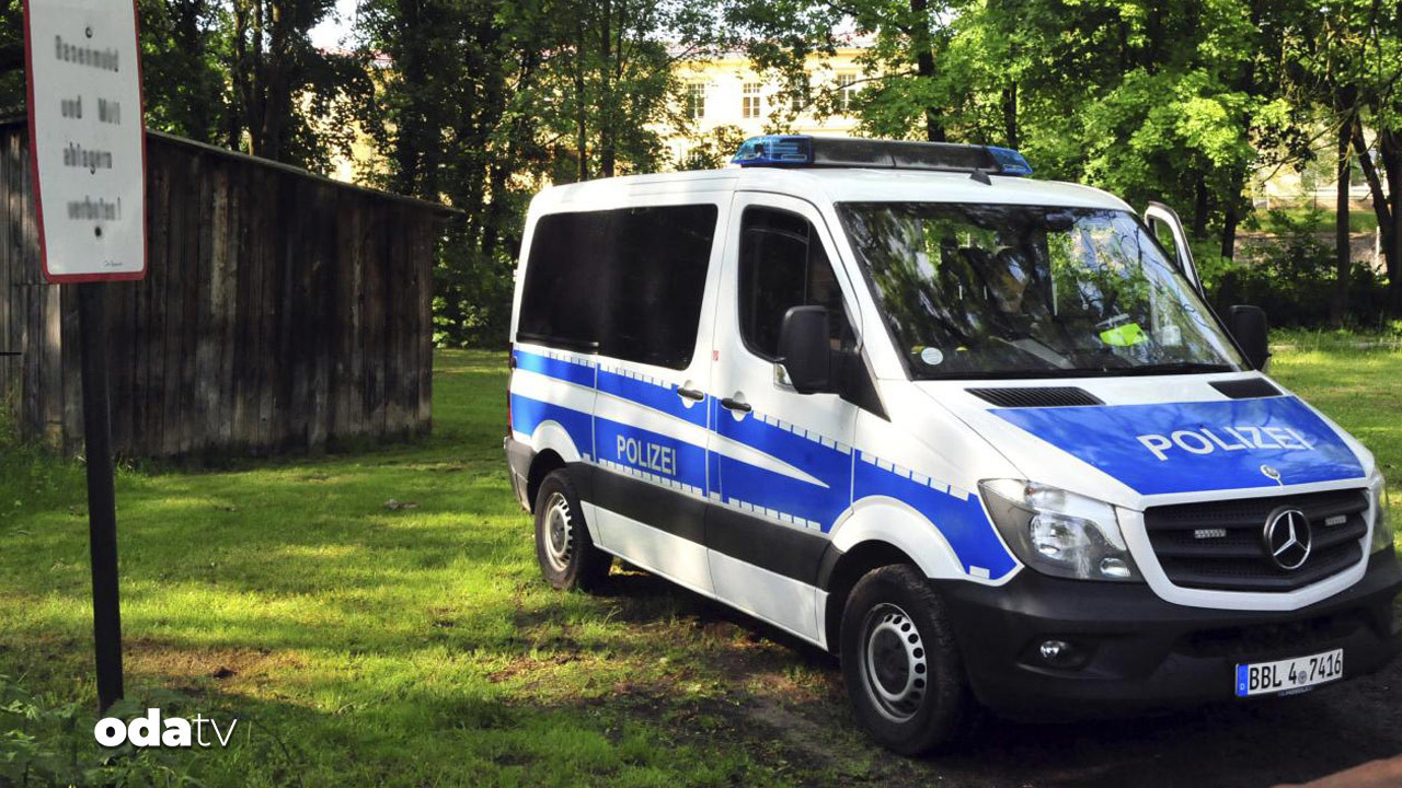 almanyada basortulu cocuga saldiri 7rVwnRnO.jpg