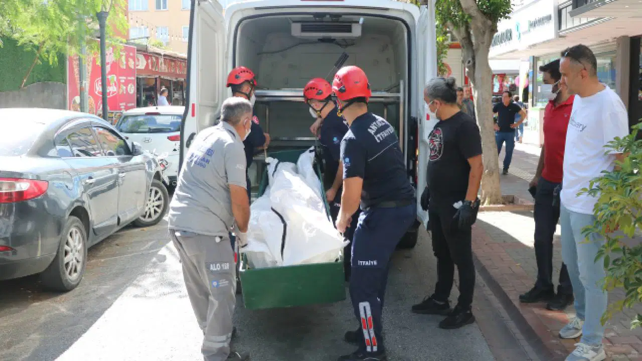 antalyada otelde korkunc olum asansor boslugunda cesedi bulundu Drib8FgT.jpg