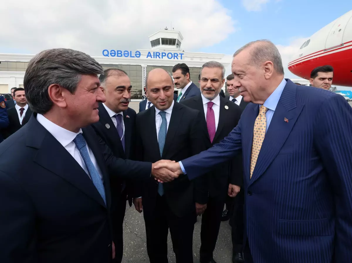 cumhurbaskani erdogan turk devletleri teskilati zirvesine katilmak uzere azerbaycana gitti umyEXQ23