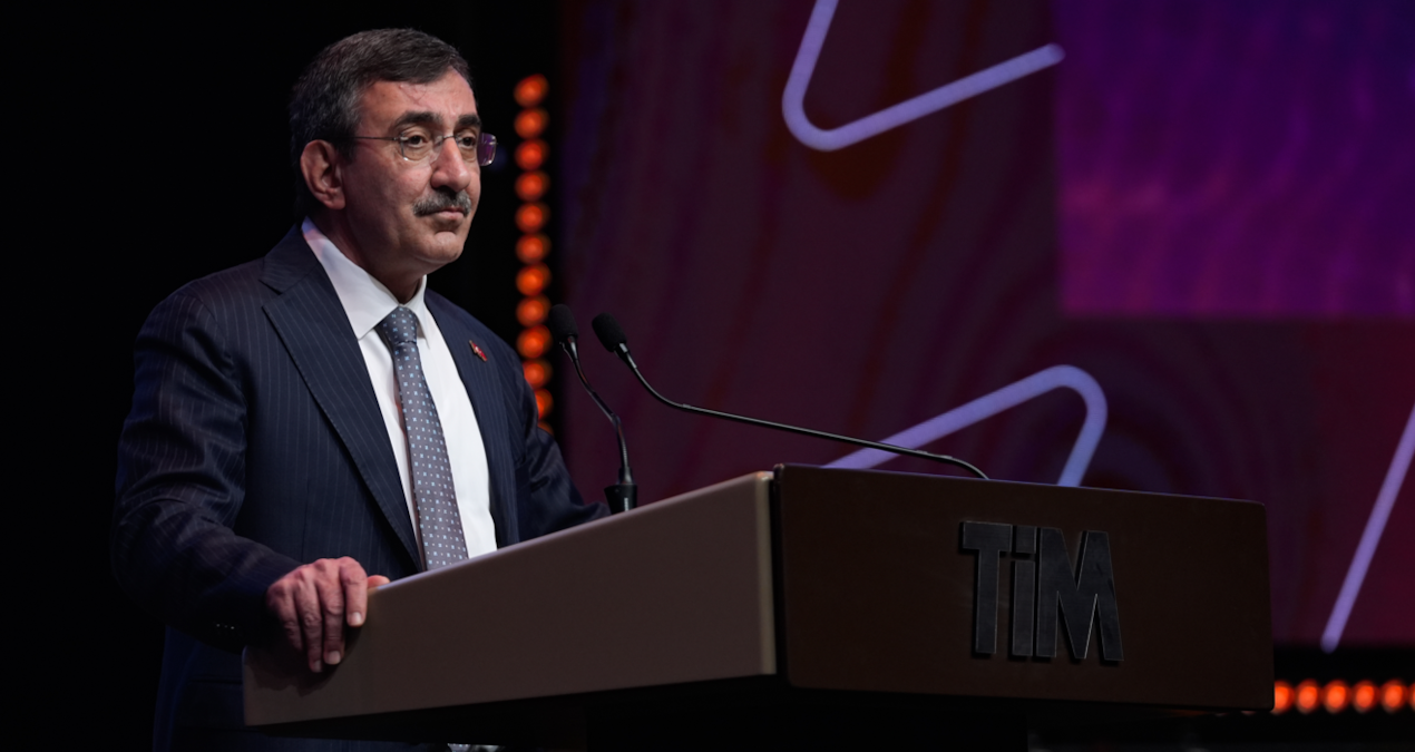 cumhurbaskani yardimcisi cevdet yilmaz ekonomik soguk savasin icindeyiz turkiye kararlilikla yoluna devam ediyor ljZz8R6H